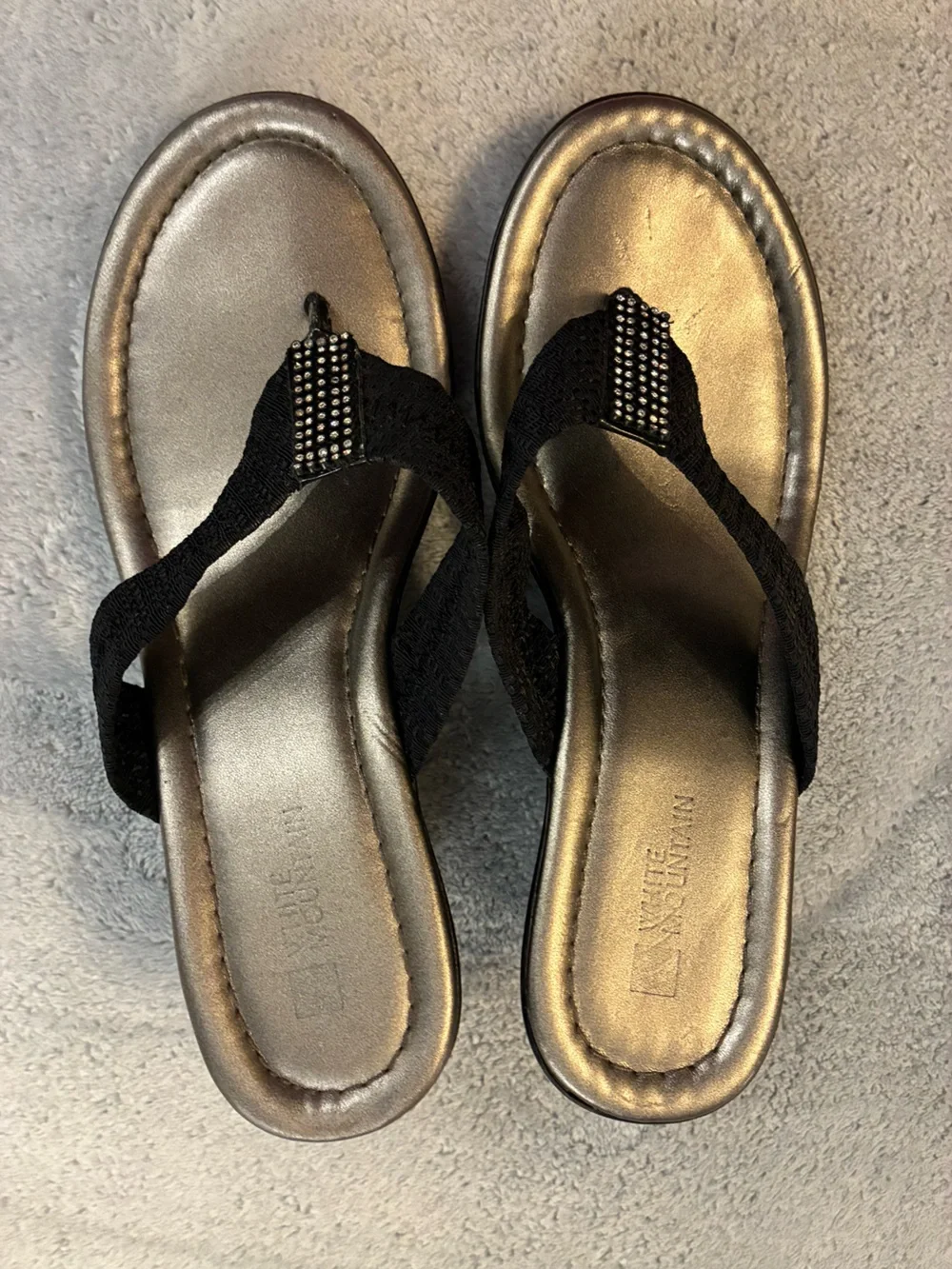 Women's White Mountain Brand Black Rhinestone Wedge Thong Sandals - Size 6